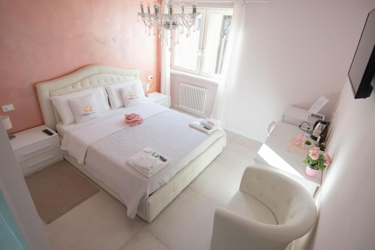 Klemi, Rooms In Old Town Dolomia Best Home Check In Automatico Trente Buitenkant foto